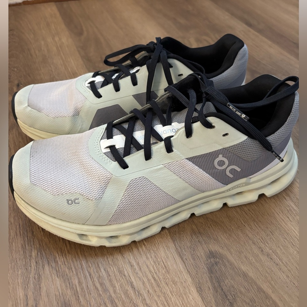 On Running Light Green Black and Gray Cloud Runner